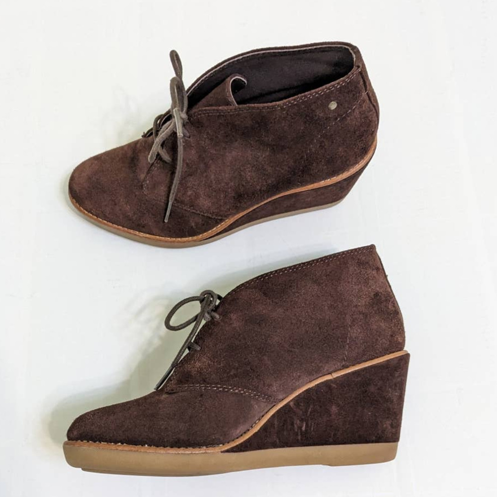 Coach Brown Suede Leather Cassy Lace Up Wedge Booties Shoes 7.5 7 1/2 - Picture 2 of 9